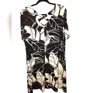 Chico's Black And White Crossback Detail Floral Patterned Dress Size MED